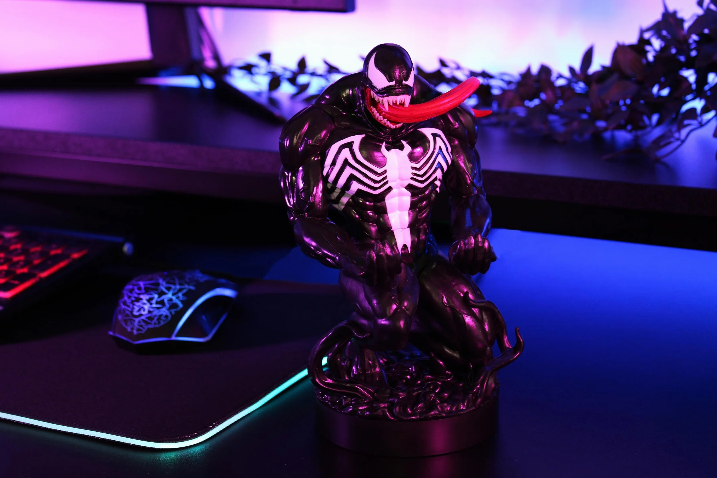 Cableguys Marvel Venom Soporte Mando y Movil - Figuras Soporte para movil y Mando, Compatible con Xbox, PlayStation y la mayoría de mandos estándar, Accesorios Escritorio Gaming
