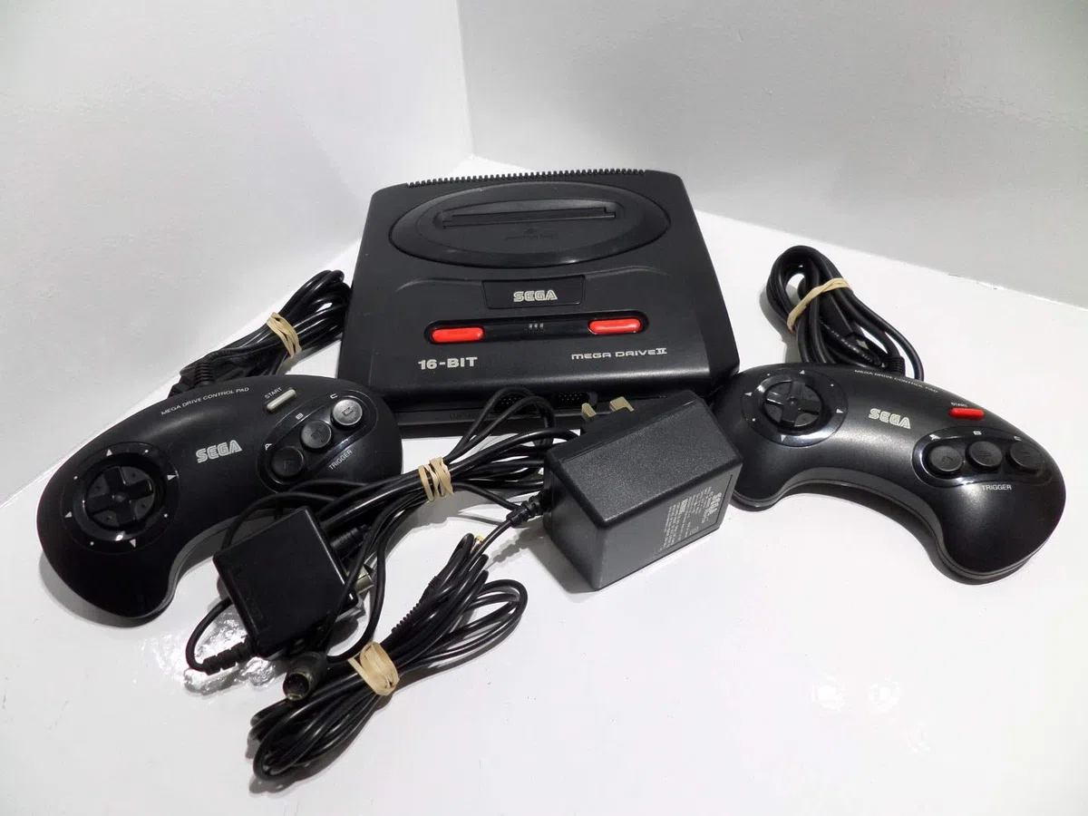 consola de Sega Mega Drive II