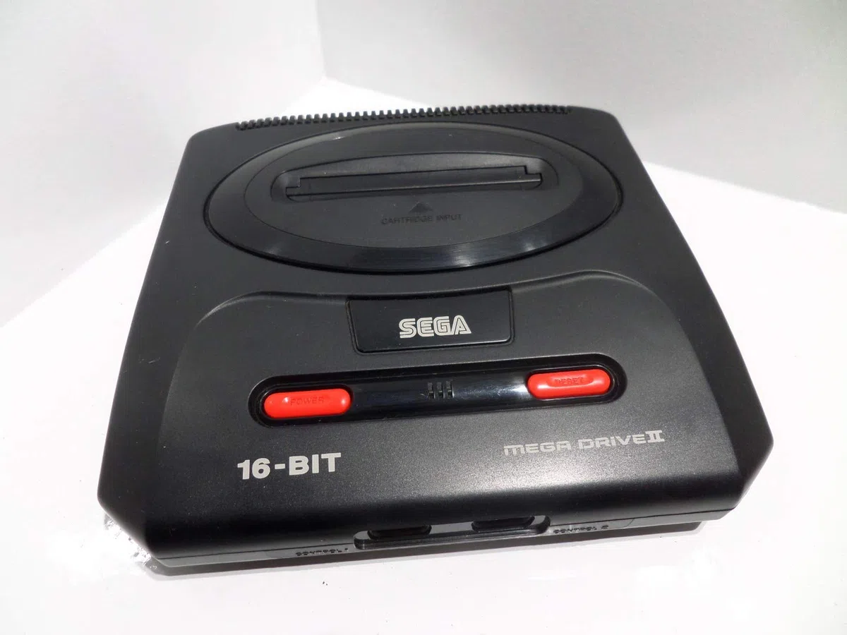 consola de Sega Mega Drive II