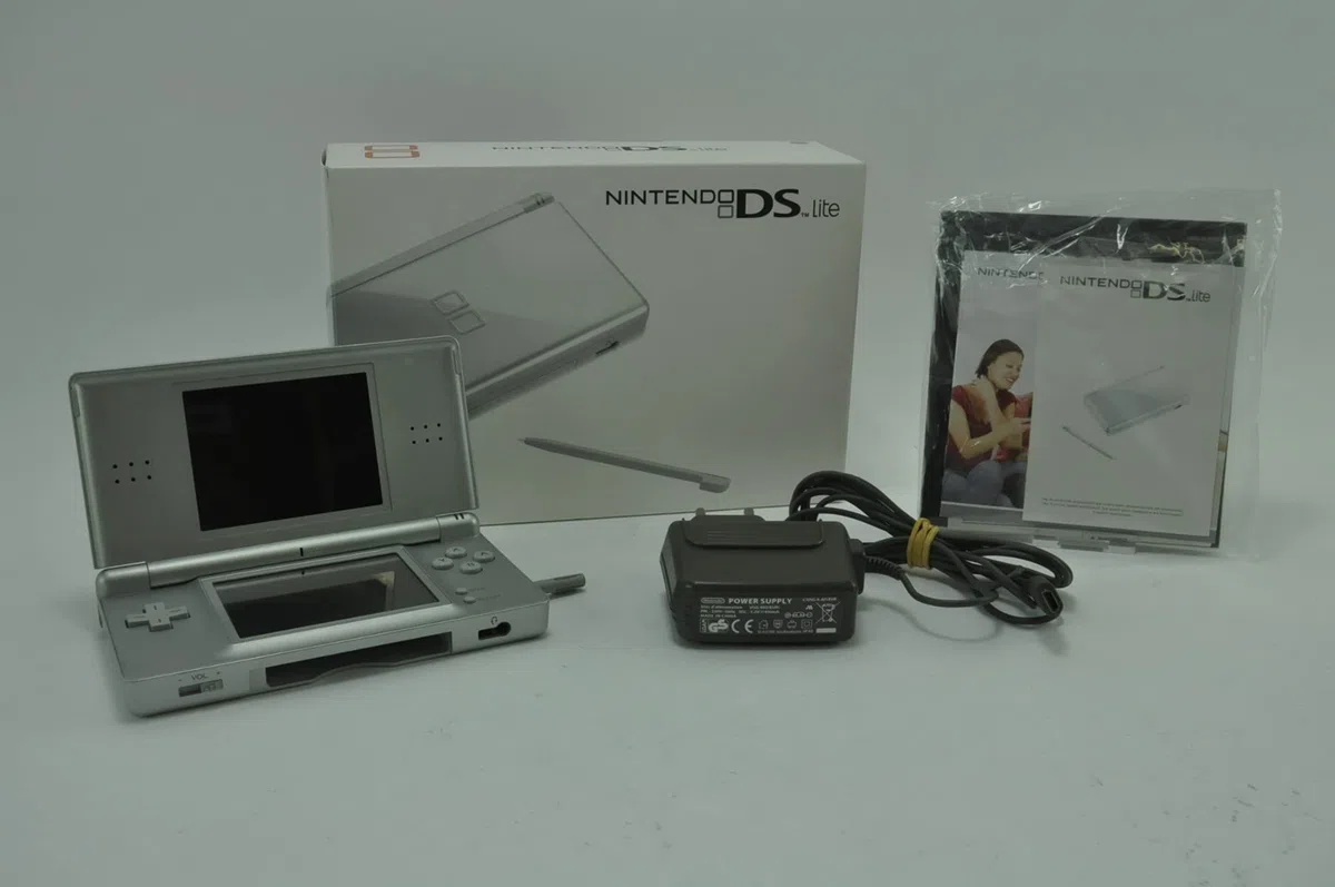 Console Nintendo DS Lite - Coloris Argent [Importación francesa]