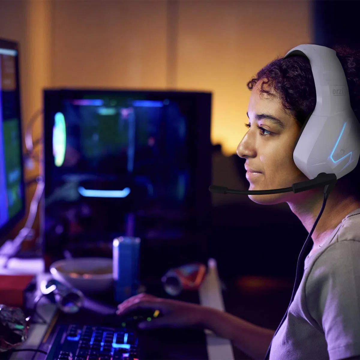 Orzly Auriculares Gaming Compatible con PS5, PS4, PC, Xbox, Nintendo Switch, con microfono, Sonido Premiun RGB Luz LED, cancelación de Ruido - Hornet RXH -20 Siberia Edicion