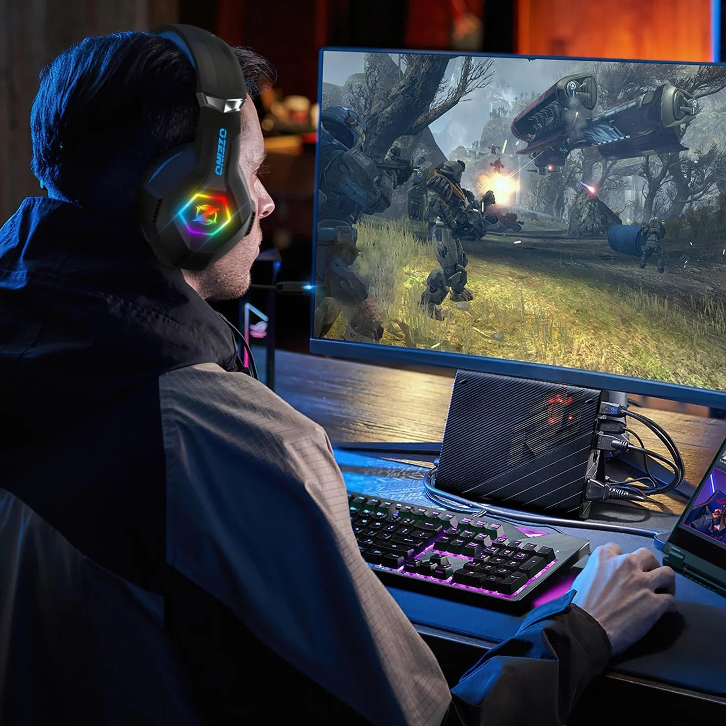 Ozeino Cascos Gaming, Auriculares Gaming con Micrófono Rotatorio, Luz RGB, Premium Stereo, Orejeras Ligero Cómodo, para Ps4 Ps5 Xbox PC Switch Tableta Laptop