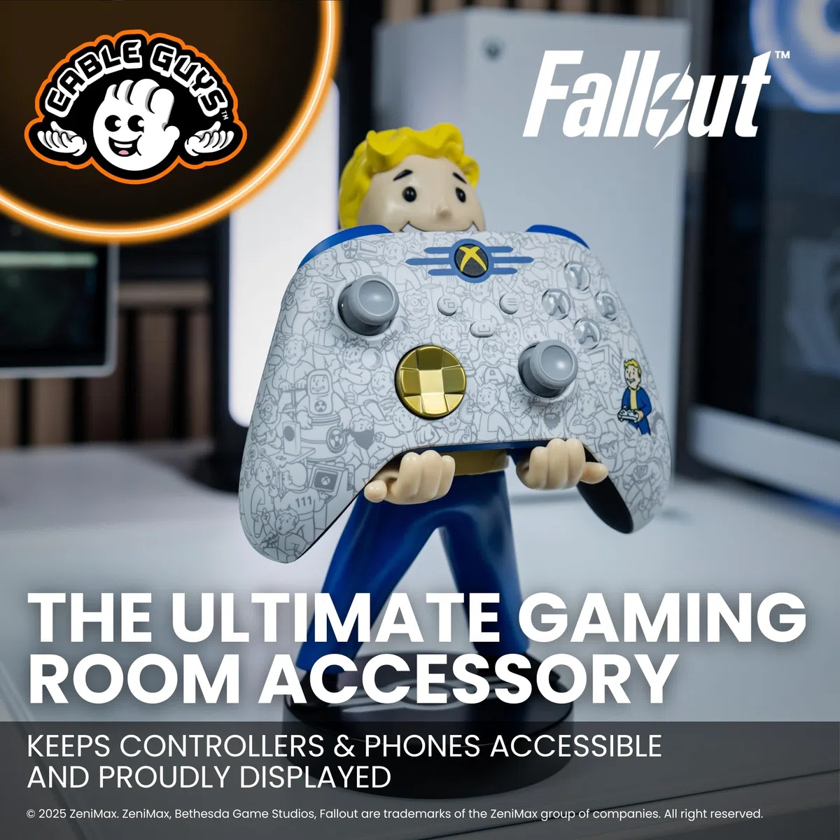 Cableguys Fallout Vault Boy Soporte Mando y Movil - Figuras Soporte para movil y Mando, Compatible con Xbox, PlayStation y la mayoría de mandos estándar, Accesorios Escritorio para Setup Gaming