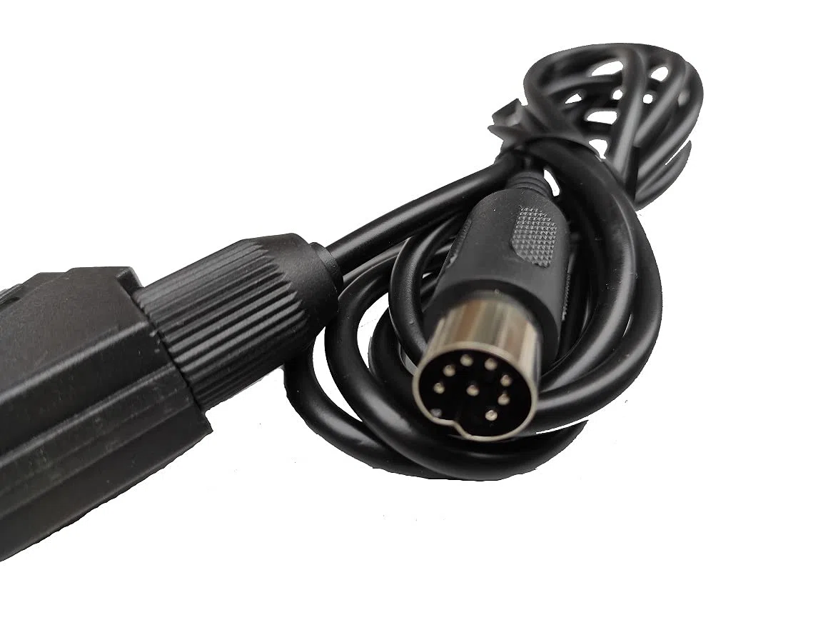 Link-e : Cable Scart Compatible con la Consola Sega Megadrive/Genesis 1er Modelo Version PAL (NO Compatible con SEGA Megadrive 2 o 1 no PAL)
