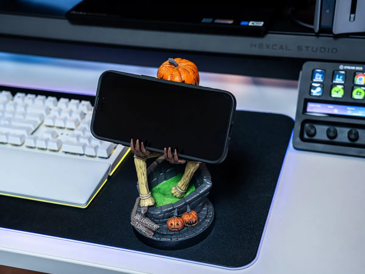 Cableguys The Nightmare Before Christmas Jack Pumpkin King Soporte Mando y Movil - Figuras Soporte para movil y Mando, Compatible con Xbox, PlayStation y la mayoría de mandos estándar