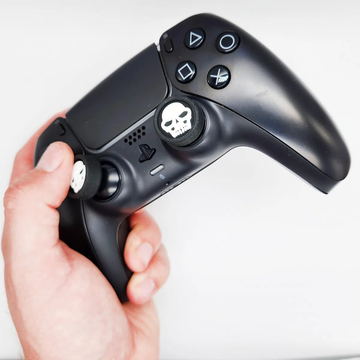 MatoSan® 4 Tapas de Calavera, Agarre para PS4 y PS5, Accesorios para Controlador, Silicona Compatible con Xbox One Series y PS5 Edge Controller