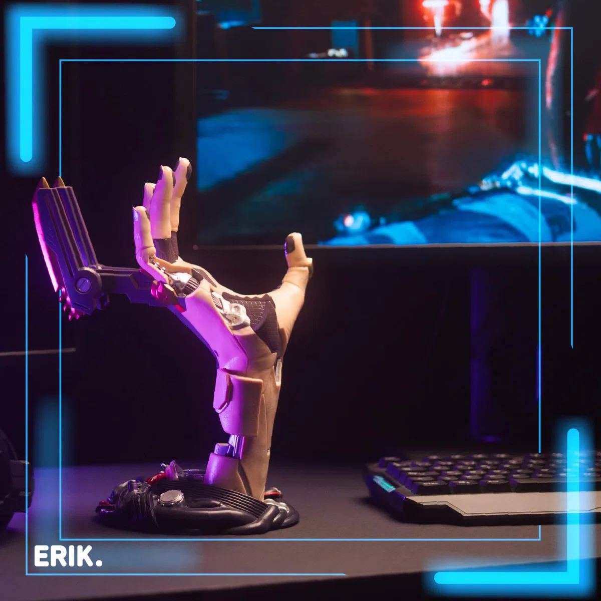 Grupo Erik Soporte Mando PS5 y Auriculares Cyberpunk - Soporte Mando XBOX, PS4, PS5 para Escritorio Gamer | Accesorios PS5, Setup Gamer Regalos (16 x 20 x 27,5 cm)