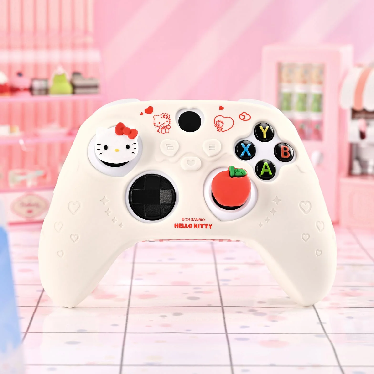 Kuitmor Funda protectora antideslizante de silicona suave compatible con mando de Xbox con 2 tapas de agarre para el pulgar y 1 adhesivo (beige Hello Kitty)
